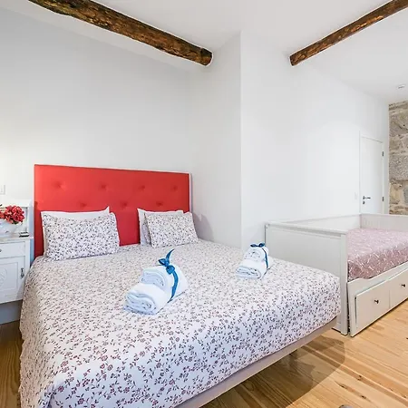 Olivia Santo Ildefonso 7 Apartment