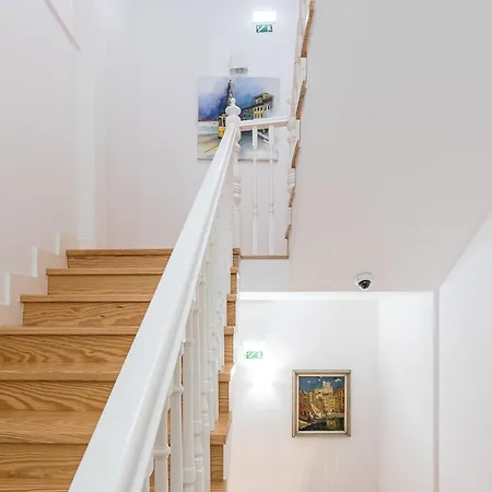 Olivia Santo Ildefonso 7 Apartment